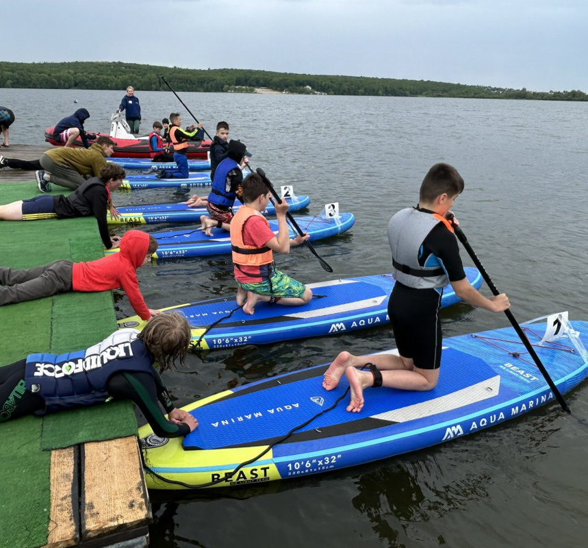 40 спортсменів взяли участь в перегонах на SUP-бордах на Тернопільському ставі 40 спортсменів взяли участь в перегонах на SUP-бордах на Тернопільському ставі